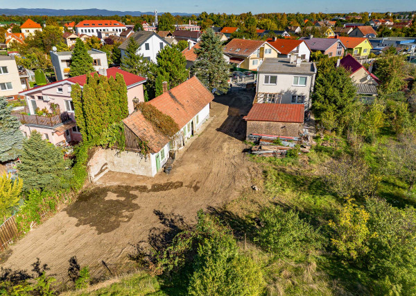 STAVEBNÝ POZEMOK - MOST PRI BRATISLAVE - 778M2